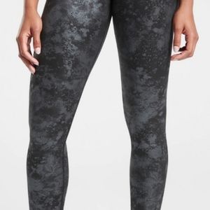 Athleta Elation Misty Lace Leggings. Like new. M.